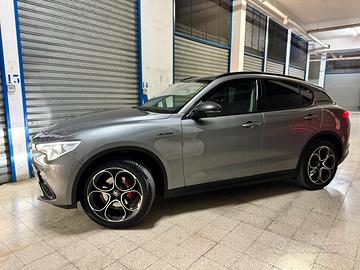 Alfa Romeo Stelvio B-tech 2.2 210 cv