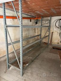 Scaffalatura in ferro per garage da smontare