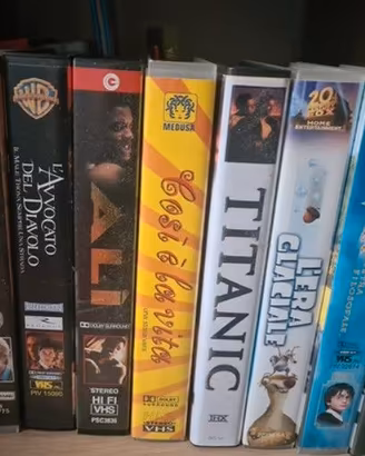 9 videocassette VHS originali da collezione