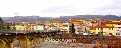 BORGO VAL DI TARO - LOTTO EDIFICABILE CON VISTA