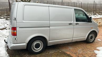 Transporter 180 cv