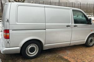 Transporter 180 cv