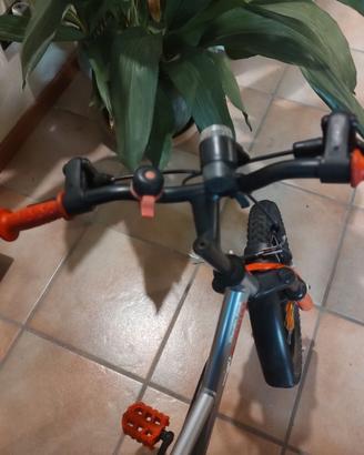Bici b-twin 16" per bimbo/a da 4 a 7 anni