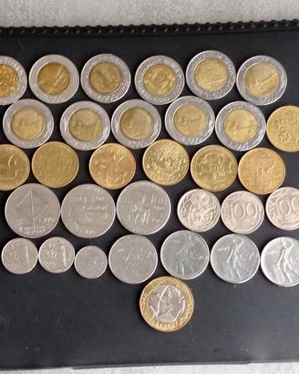 serie di 32 monete conio lira e ricorrenze