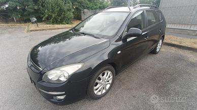 Hyundai i30 Station Wagon 2010 Benzina