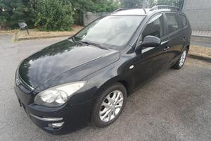 Hyundai i30 Station Wagon 2010 Benzina