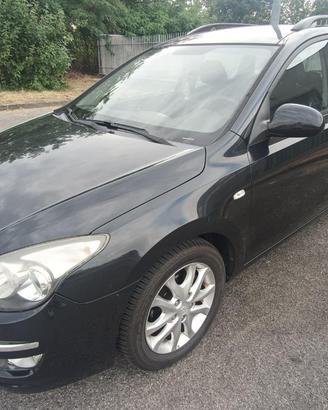 Hyundai i30 Station Wagon 2010 Benzina
