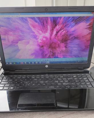 Notebook 15" HP con caricabatteria HP - Windows10