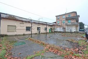 Negozio Ferrara [AB378VCG]