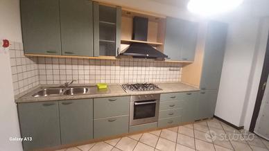 cucina e parete attrezzata 