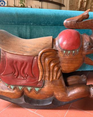 Elefante a dondolo vintage in legno massello