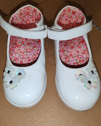 scarpe bianche lucide 24