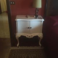 Comodino bianco