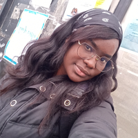 Cameriera, cameriera o altro