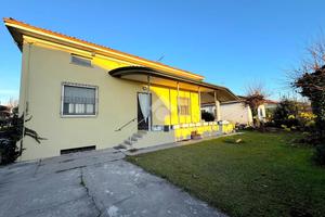 VILLA SINGOLA A GOITO