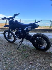 Pit bike