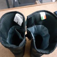 scarpa e stivale  taglia 42