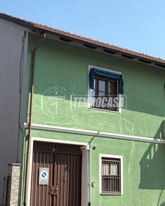 SPLENDIDA PORZIONE DI CASA INDIPENDENTE LIBERA SU