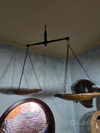 bilancia con 2 piatti