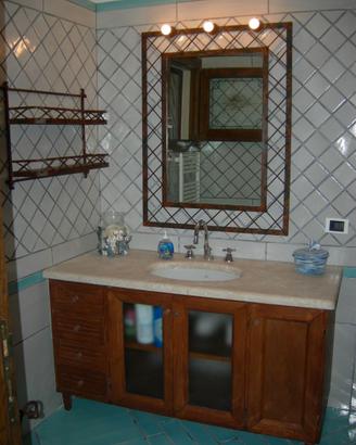 Mobile da bagno in legno massello