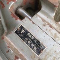 Morsa Iron Hammer mordente misura 6,5