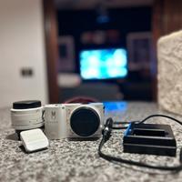 Fotocamera Samsung NX 1000 biaca come nuova