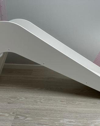 Scivolo in legno per bambini