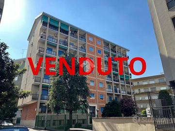 MONOLOCALE A CORSICO