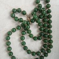 Collana di giada nefrite verde brillante