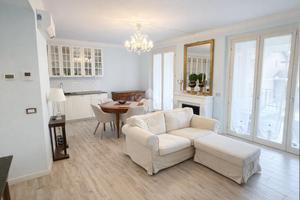 3 LOCALI A CASTELNUOVO DEL GARDA