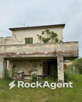 Rustico / Casale di 135 m² con 5 locali a Villamag