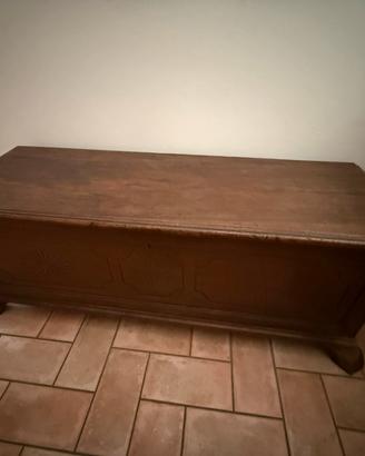 Cassapanca Antica in Legno Massello di Pregio