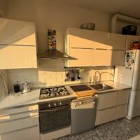 Cucina completa di elettrodomestici