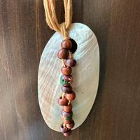 Girocollo con conchiglia