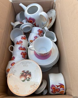 Set di tazzine di porcellana