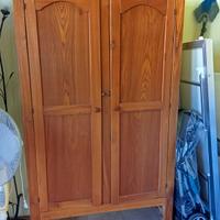 Armadio in legno puro