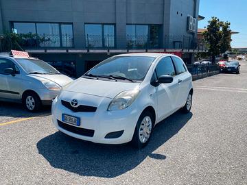 Toyota Yaris 1.0 3 porte Now