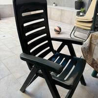 Tavola con sedie salva spazio