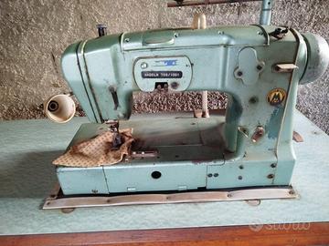 Macchina da cucire industriale vintage