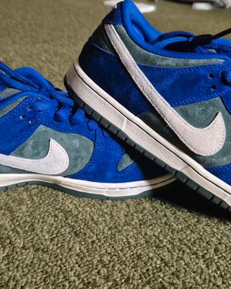 usato  tutto bene NIKE DUNK LOW SB PRO 
