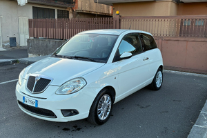 Lancia Y 1.2 8V Macchina utilitaria