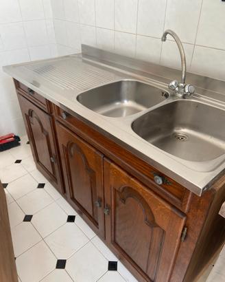 Sottolavandino  e pensili in rovere