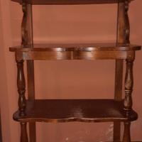 Etagere in legno