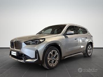 BMW iX1 edrive 20 X-Line