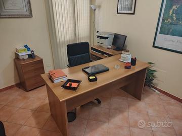 Arredamento ufficio pari al nuovo 
