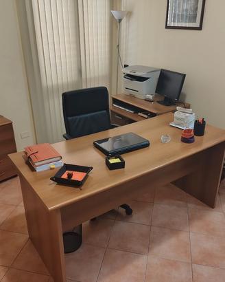 Arredamento ufficio pari al nuovo 