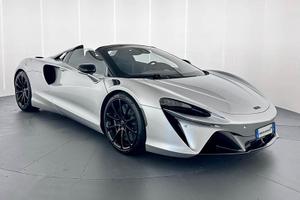 McLaren Artura Spider MY25 - McLaren Milano