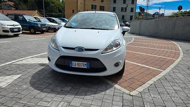 Ford Fiesta 1.4 TDCi 68CV 3 porte Titanium