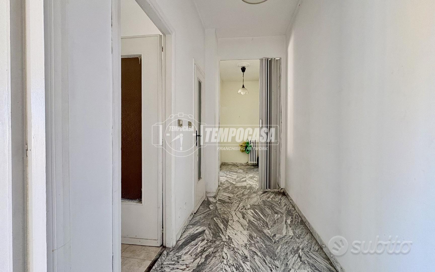 AMPIO BILOCALE DA RISTRUTTURARE CON AMPIA CANTINA - Vista 5