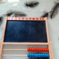 Lavagnetta in legno con pallottoliere